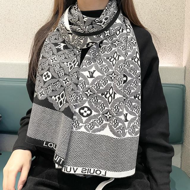 LV Scarf-105